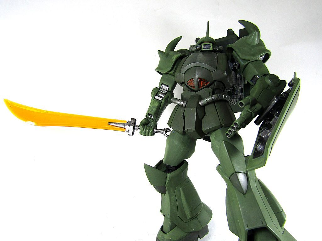 　ジャブロー探検隊は、連邦軍秘密基地を求めて密林を駆け抜けた！　地球育ちでも過酷な環境のなか、探検隊は幾度となく人跡未踏（連邦軍を除く）のジャングルへ分け入った。しかしそこは、侵入するあらゆる物を拒絶する、さまざまな危険に満ちていた！探検は常に、死と隣り合わせにある！一瞬の油断も許されない！　その先で探検隊が見たものは‥‥‥　いかがだったでしょうか？　グフの日初投稿ということで、グフをどうするか脳内会議に諮った結果、ジャブロー探検隊となりました。(;^_^A　宇宙世紀のジャブローはMSより背の高い樹木に覆われた魔境なので、コンテナを背負って捜索していたのでは？というあたりが原点です。一応、隊長機かと思っています。多分、名前はヒロ（ファミリーネームはK？H？）かと。そのうち隊員も作れたらいいなと思っています。