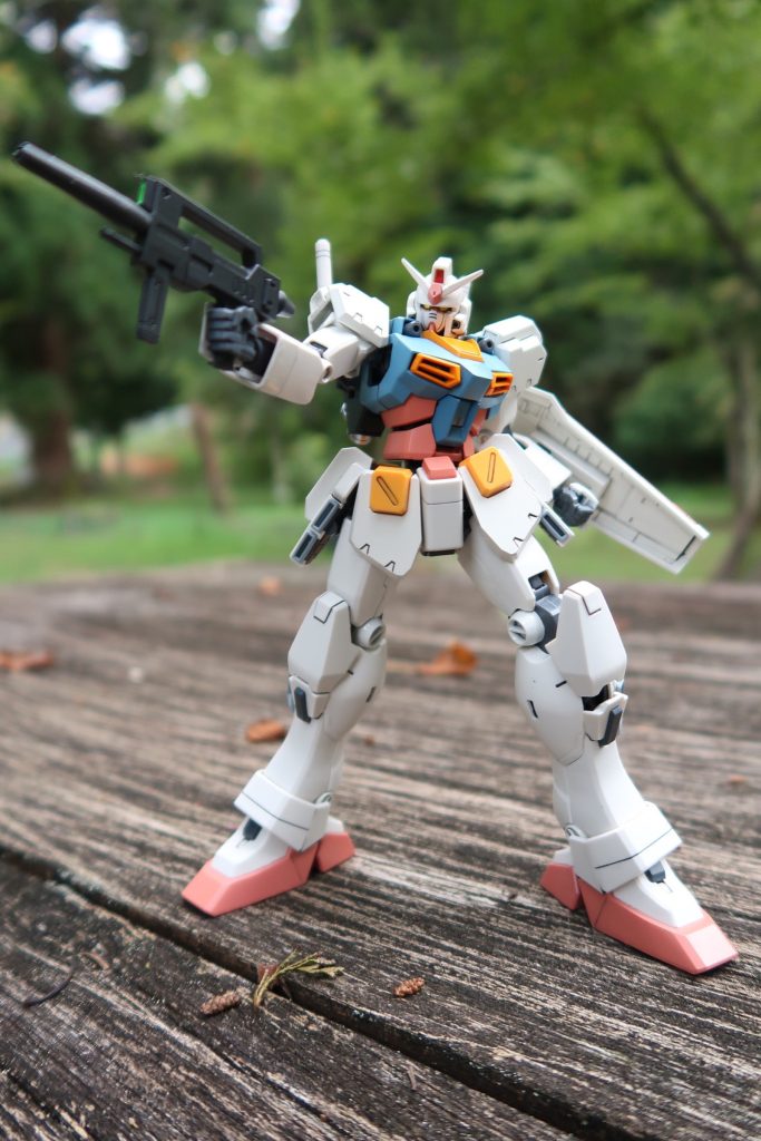 ドクトルS参画前、バートン財団がオペレーションメテオの為に独自に開発していた機体。フレームの状態で8割は完成していたが、ドクトルS参画後、プランを大幅に変更され、本機は後にヘビーアームズとして完成することとなった…という妄想の元、あくまで初代ガンダムの部品を使用せず、ヘビーアームズにカトキ版ガンダムの要素を入れた機体として作りました!