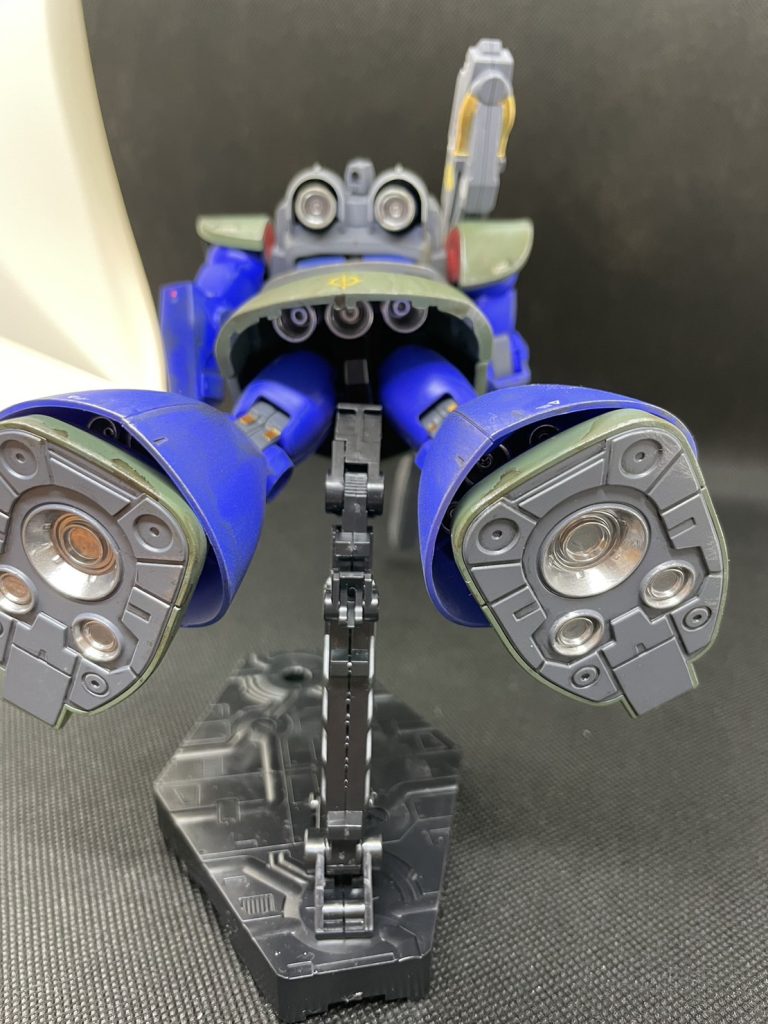 バーニアはメッキシルバーモノアイはメッキシルバーからいつものキラキラシール拡散ビーム砲は透明レジンで固めてます!