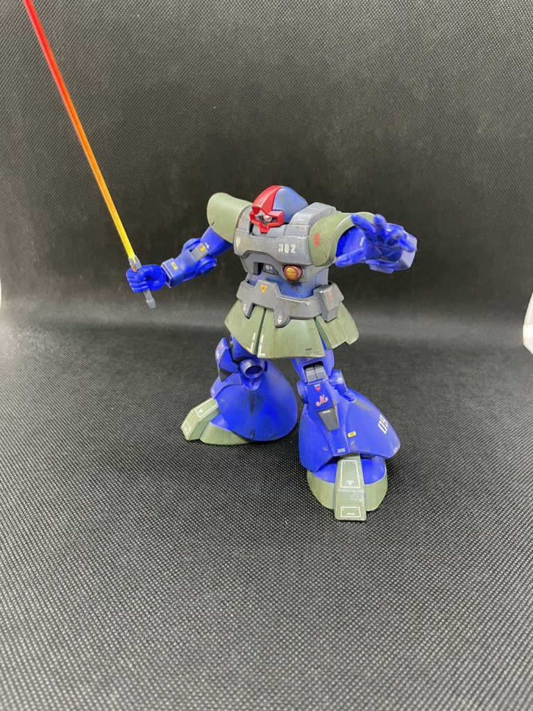 ヒートサーベルグラデーションしました!背中にさしてる時もグラデーションになっています笑普通に考えたら危ないですよね笑