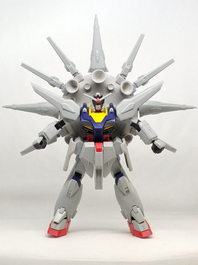 ドラグーン母体は粘土で自作。この位置だと少し上過ぎですね。