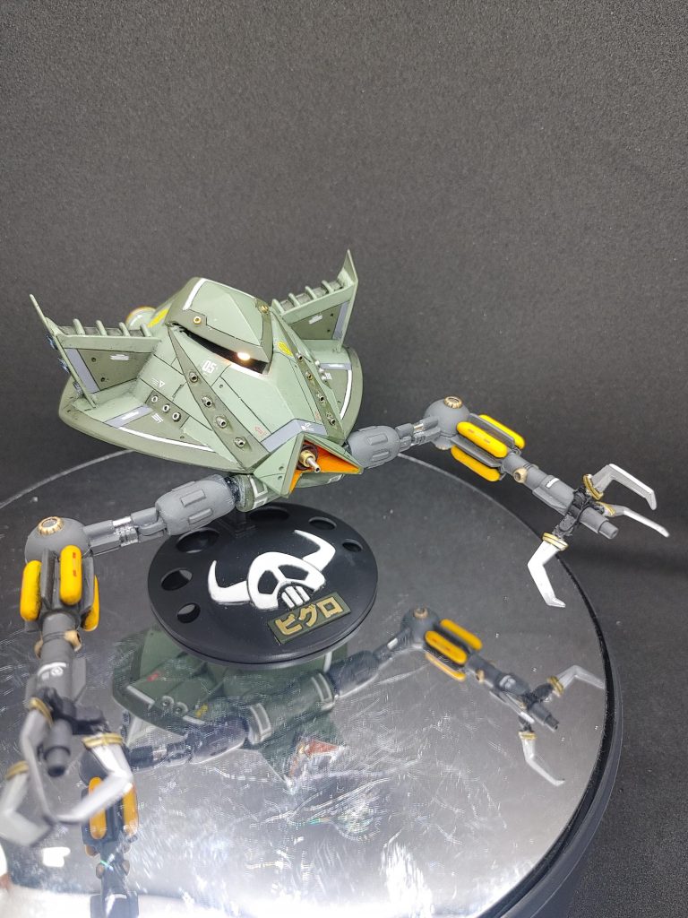 LEDが明る過ぎましたが、今回は底面等スジ彫り、メタルパーツ?を結構頑張ってやったので個人的には大満足の仕上がりになっています。