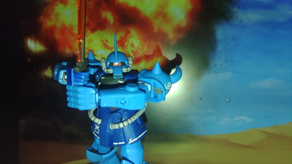 爆発を背景に成敗みたいな？素人のお見苦しい製作品ですが閲覧してくださった方々に感謝します。