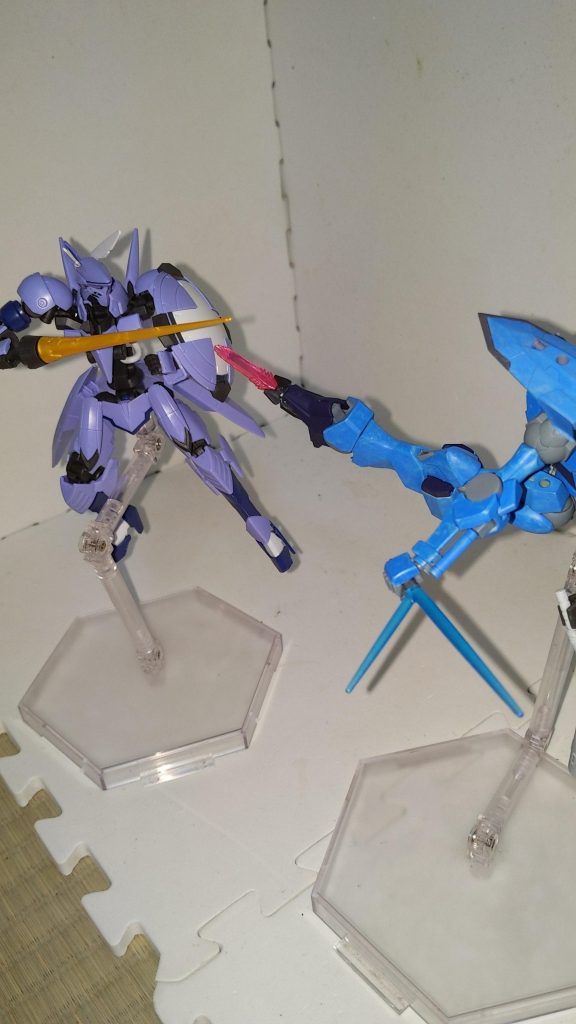 元マスダイバーにしてリタの因縁の相手、カイトが駆るジークルーネとの決闘!!加速を乗せてつま先のビームナイフを使用したキックを繰り出すが、ナノラミネートアーマー持ちで、なおかつ防御に特化した作り込みのジークルーネには通じない。ジークルーネを倒すリタの秘策とは?