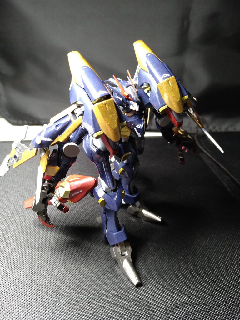 実はアンテナのディテールアップを図ろうとした所、切りすぎちゃって何気にオリジナルより短くなってしまいました😨