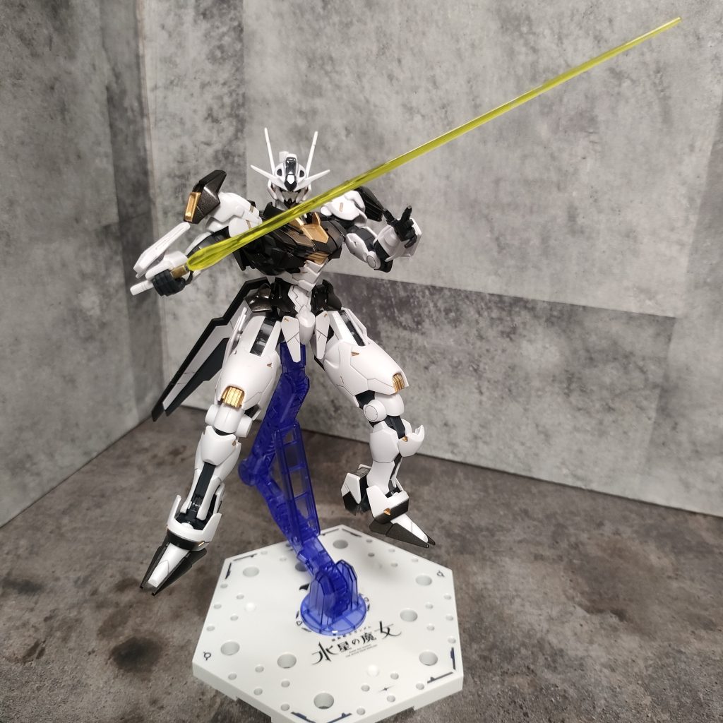 ビームサーベルは多分HGZガンダムから流用。エアリアルのサーベルより長いのと、何より黄色が良かった。 