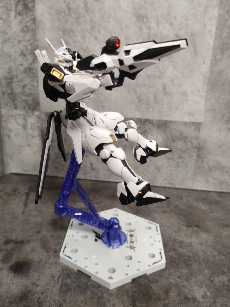 ビームライフルもっと塗り分けたかったけれどマスキング貼るのが嫌になったのでモウコレデイイ。。