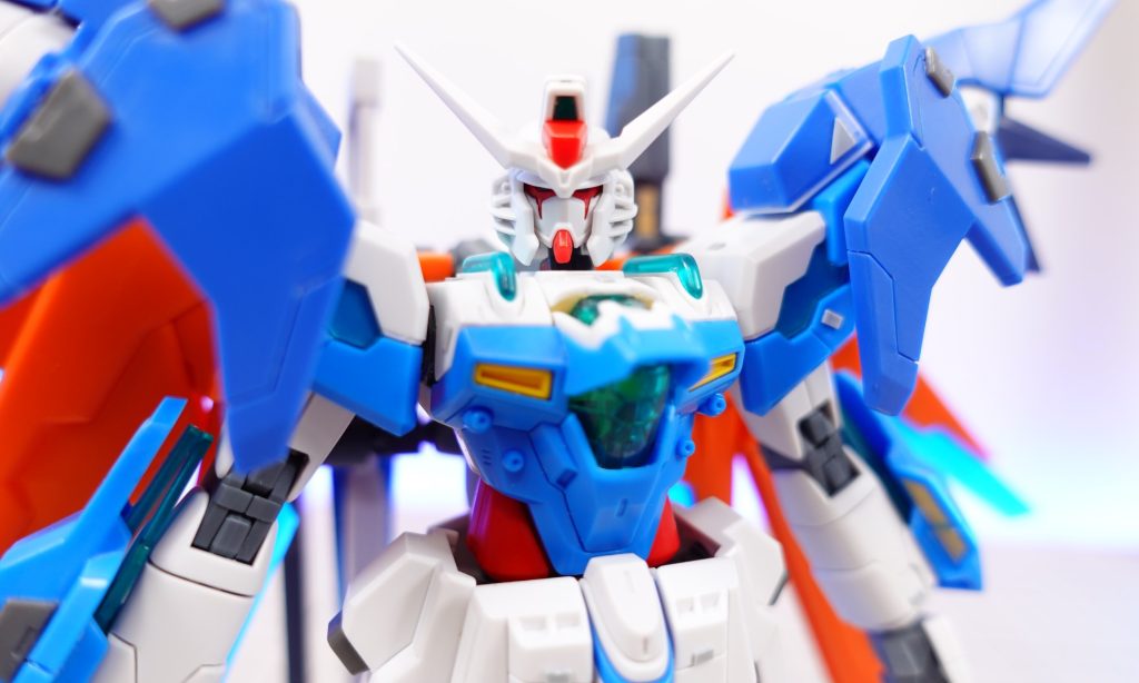 制作時の写真5頭部のアンテナ中央もちょっとだけ加工していますデスティニーにしたいのに工作楽しくなってきてついつい