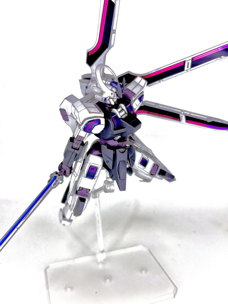 「これが‥ガンダム‥！」