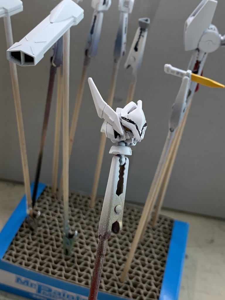 そして日をまたぎ、部分塗装へ……