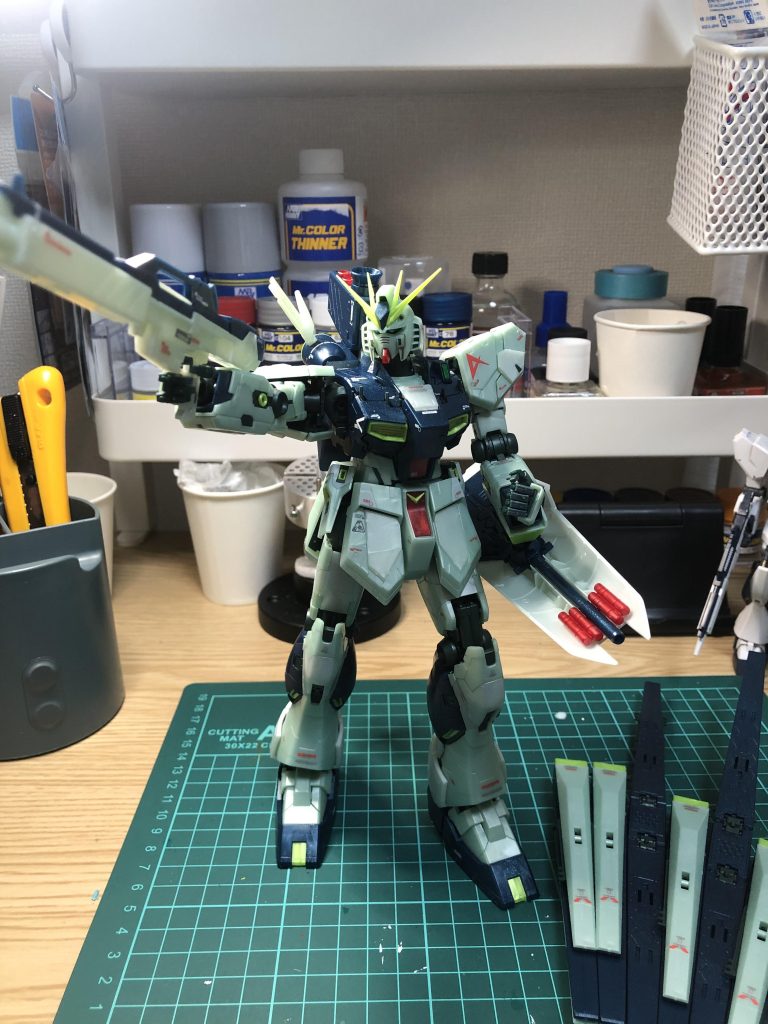 不満点はエマーション・マニピュレーターSP？指がポロポロ落ちてしまう事。ファンネルの固定が弱い。所々の外れやすい箇所がある。