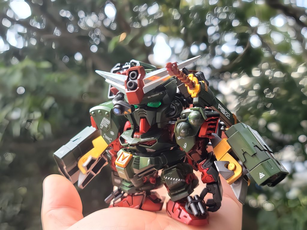 というわけで最後はお外でパシャリ📸ここまで見ていただいてありがとうございました!コマンドガンダムは永遠のテーマだと思うのでまた作ります✨