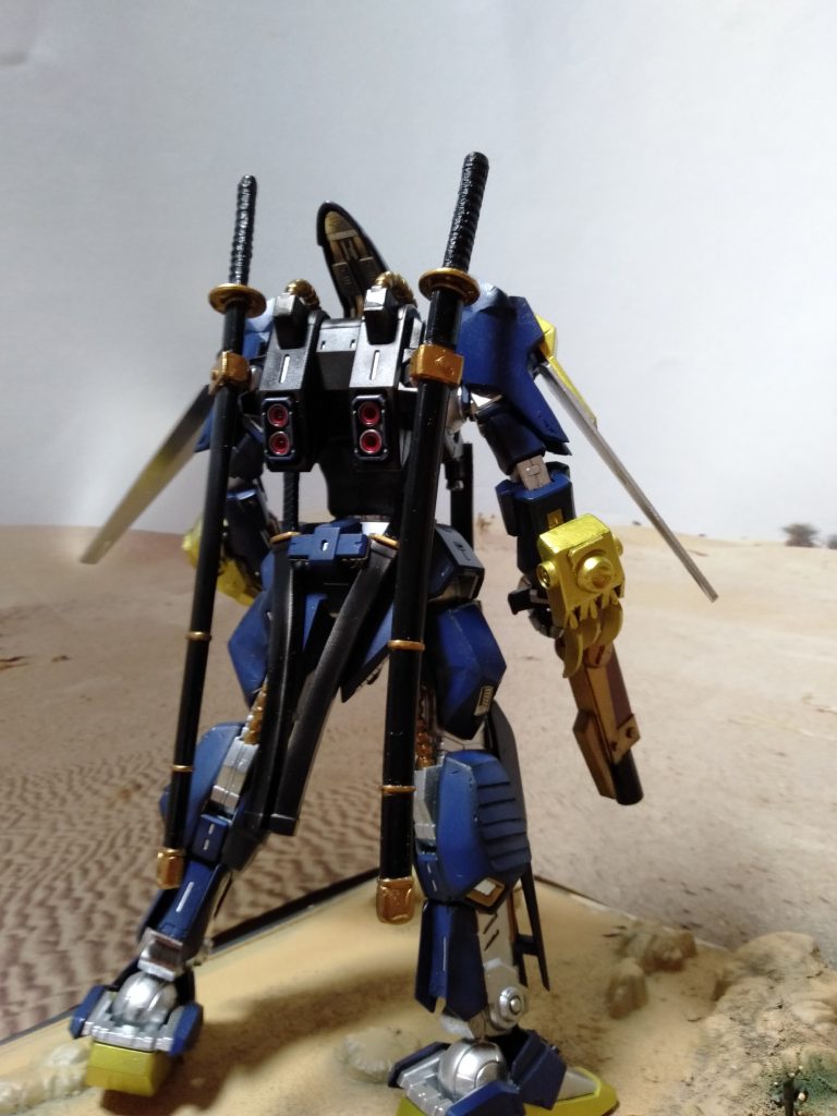 忍刀ヴァジュラと腰の・・・名前が解んない刀と鉄甲も製作しました