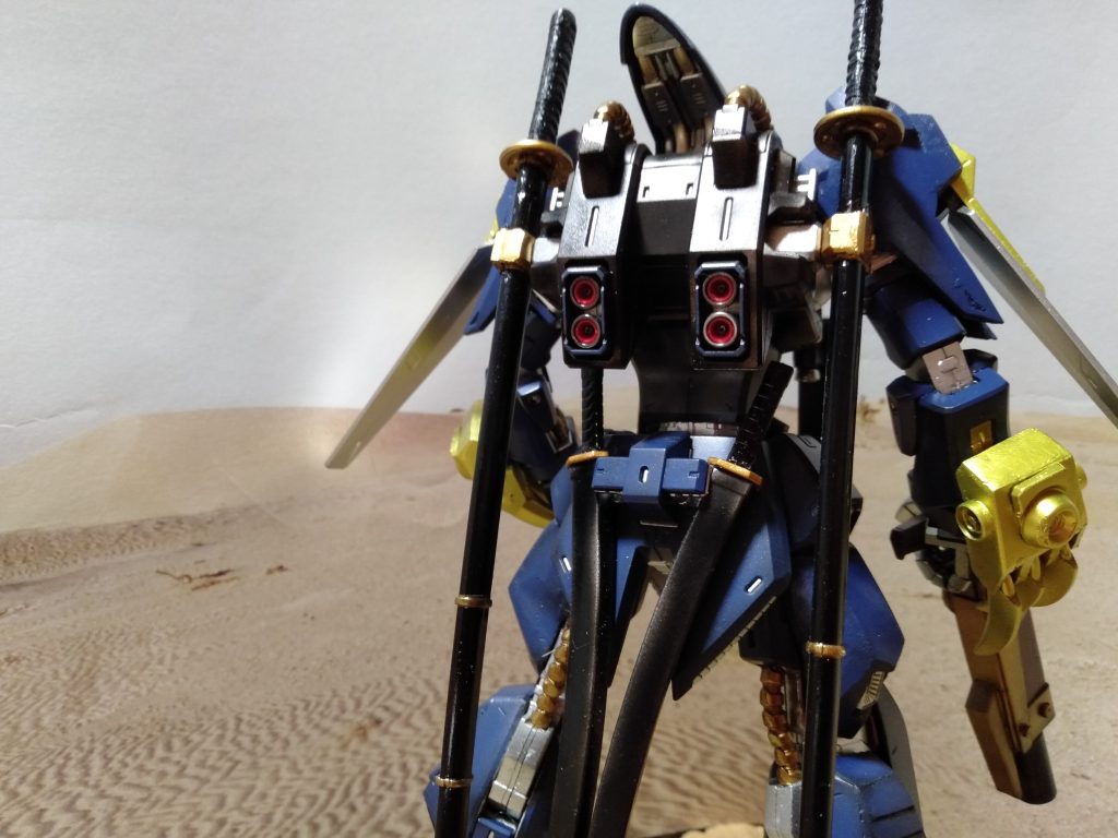 忍刀ヴァジュラは基部の動きで平時と疾走状態にできます