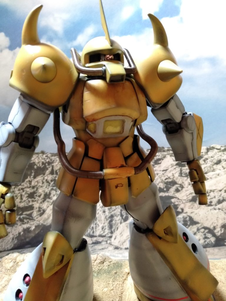 スパイクアーマーの形状も改造して、大河原先生の設定画に合わせて変更しました。 設定中毒なんでね?www、コクピットも同時期にプロトタイプグフを改造していたのでかなり参考にして、スクラッチしましたよ。