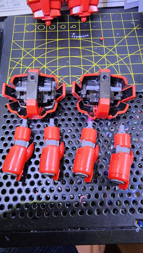 いつも通りのアーマー裏塗装。