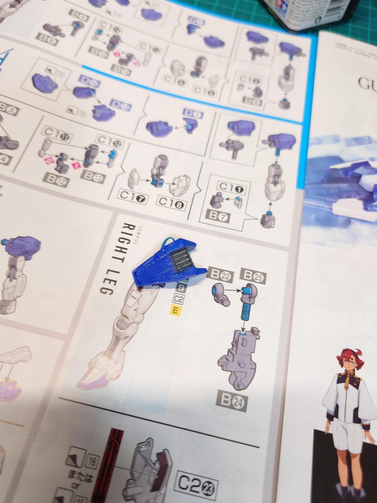 パテ埋めも初めてトライしましたが、塗装してみて全然きれいに埋められてないことに気づきました…笑