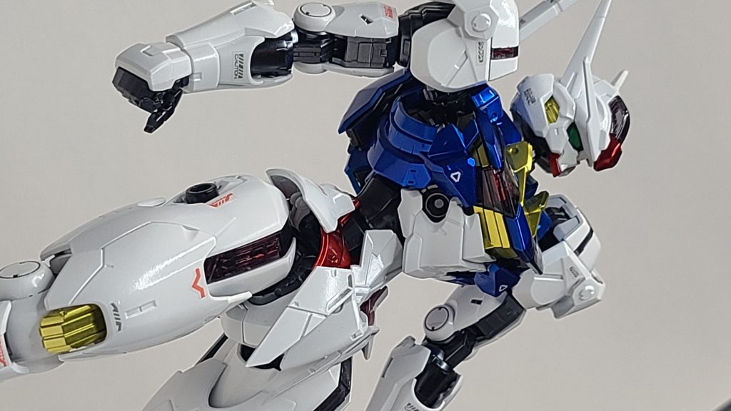 全体的に光沢で仕上げてます