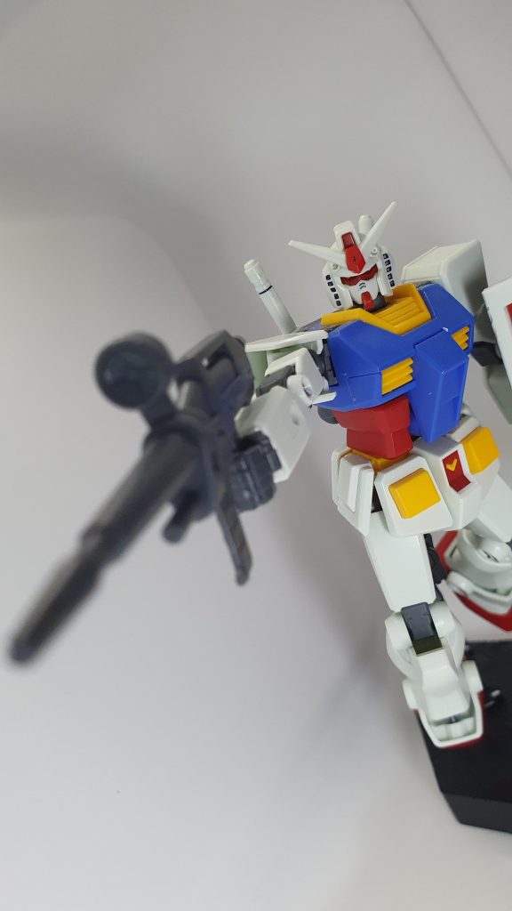 そこだ！EGとはいえ昔の旧キットより断然組立てやすく、ポージングしやすくなっていることにまず驚きました笑これからも時間のある時に少しずつ色んなキットを組み立てていきたいと思います(^o^)