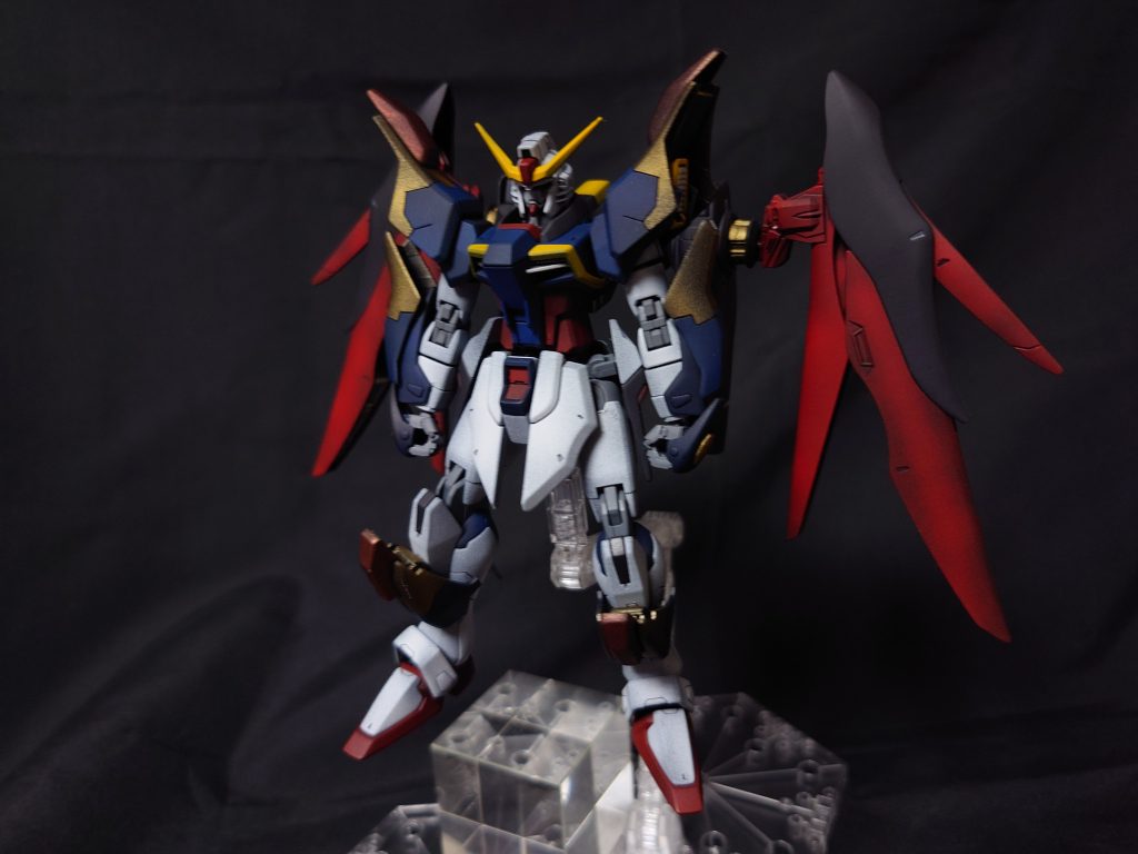 デスティニーガンダム・アサルト　　前脚と腕と肩にアサルトパーツを装備。磁石で素体にくっつけています。