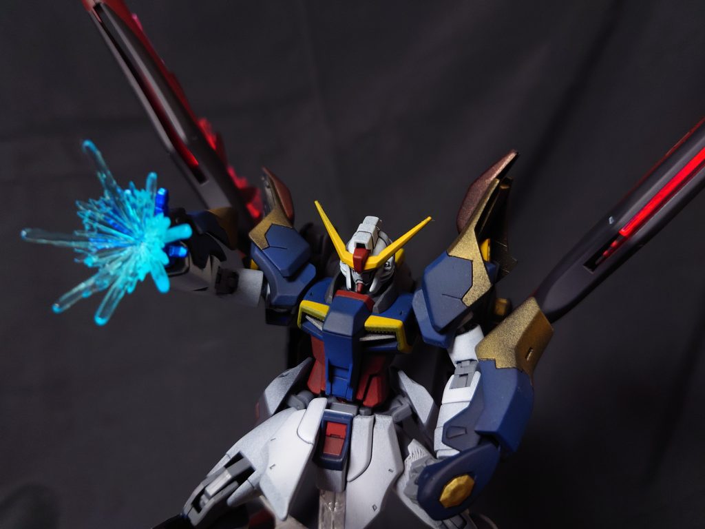 最後までご覧いただきありがとうございました。初めてしっかりとしたグラデーション塗装をしてみましたが、上色が寒色になると、グラデーションになってるかどうかわかりづらくて、本当に難しいですね。こればかっかりは試行錯誤と練習するしかないですね……さて、次回は３０年前の忘れ物をようやく作りたいと思います………というか、作り始めています。あの頃作れなかったものなので、しっかりと今もってるものをできうる限り出しつくして作りたいとは思ってるんですが、完成はいつになるのやら……完成した際にはご覧いただければ幸いです。