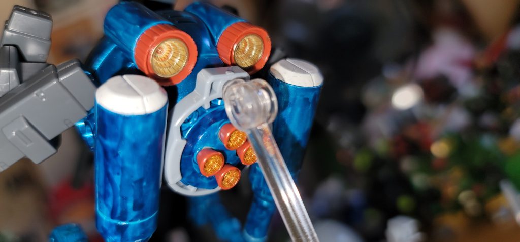 武装重量が通常のボールより重いためバーニアは強化されている。(通常のボールの2倍の出力)