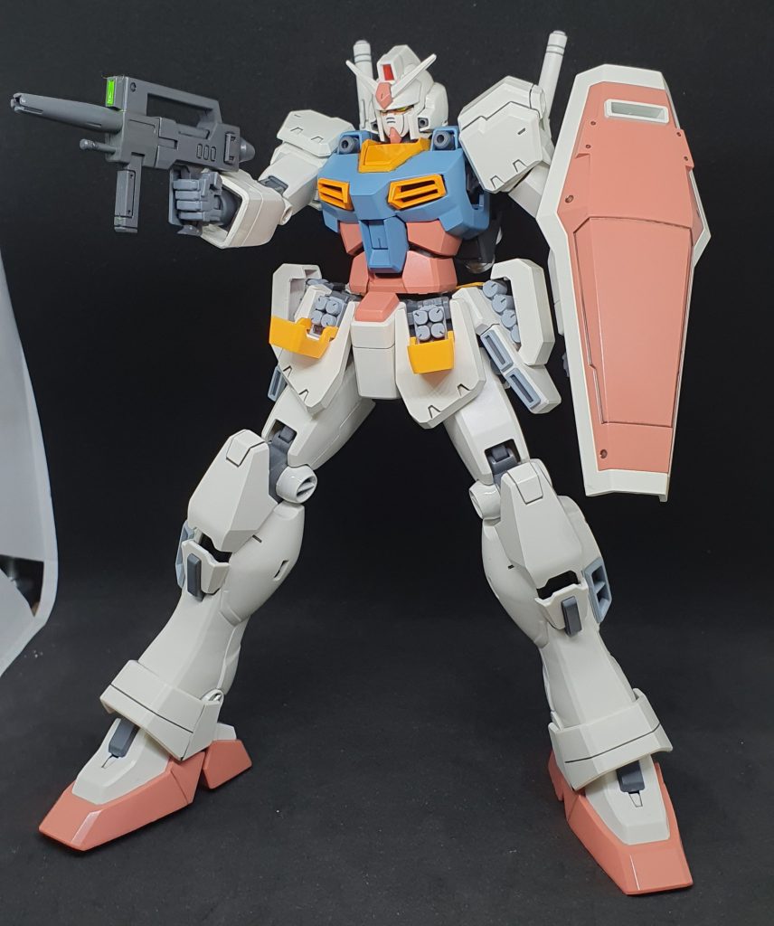 下半身は左右入れ替えたくらいでほぼ無改造なので、ショボショボフルオープンアタックも可能!