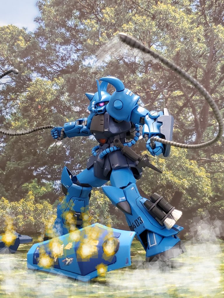 なんと👀❗このグフは両腕にヒートロッドを装備している機動性だけではないカスタム機だ😨💦さすがのクライ大尉も、これでは容易には接近出来ない…🤔💦