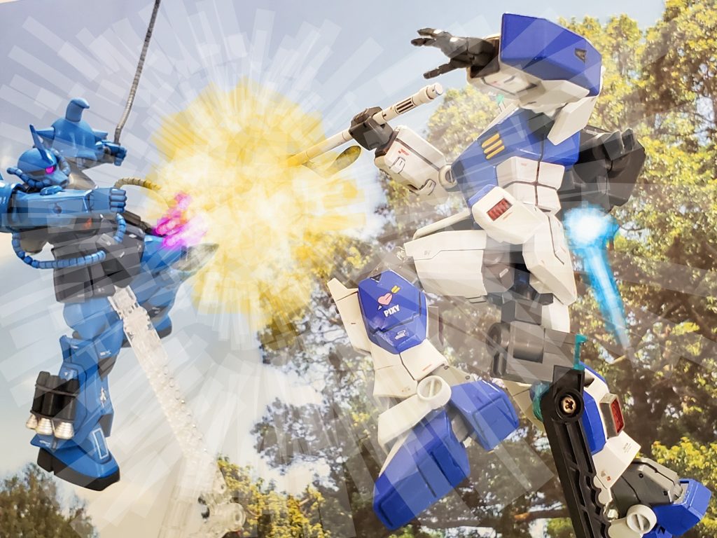 意を決したクライ大尉はグフに突撃~❗そして螺旋を描き放たれたヒートロッドにトライデントを絡ませたのである😓💦ヒートロッドの電撃とトライデントのビーム粒子がぶつかり合い大爆発~💥MS2、3機分の爆発が森林で巻き起こる~😱💦