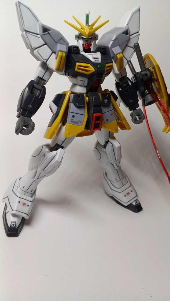 こんな感じですかね。イヤースジボリムズいですね。これやってる方、尊敬してます。今のところスジボリの道具を買おうか悩んでるんですよね。まあ近い打ちに買いたいと思います。(多分絶対買わない)ということで以上！ガンダムサンドロックでした～！(*・ω・)ノ