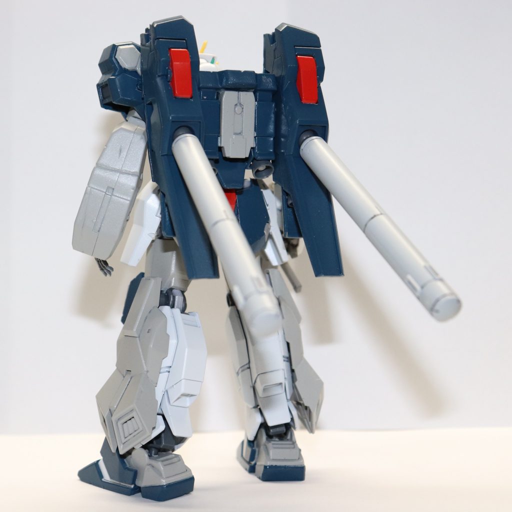 バックパックにはプロペラントタンクを接続できるようにしています。元々バーニアがついていたところですが, バーニアを移設したので, 空いたスペースにタンクを接続できるようになりました。