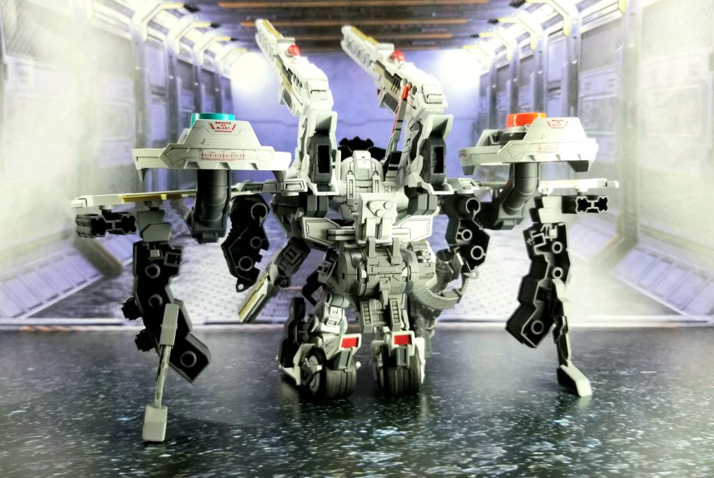 後ろは、こんな感じで、最中のままです。塗装も控えめ。