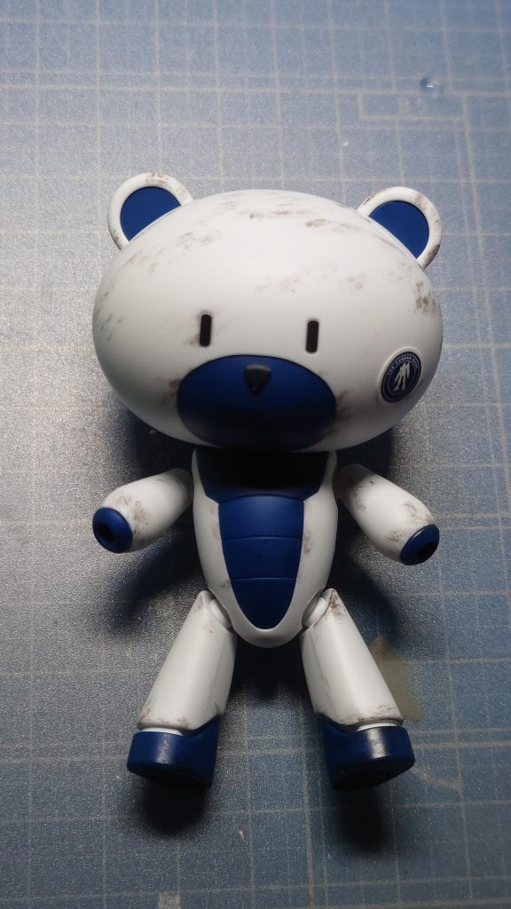 プチッガイはパイロットと言うことで、そんなに汚れないイメージで軽めのドライブラシで仕上げました。 【制作工程】