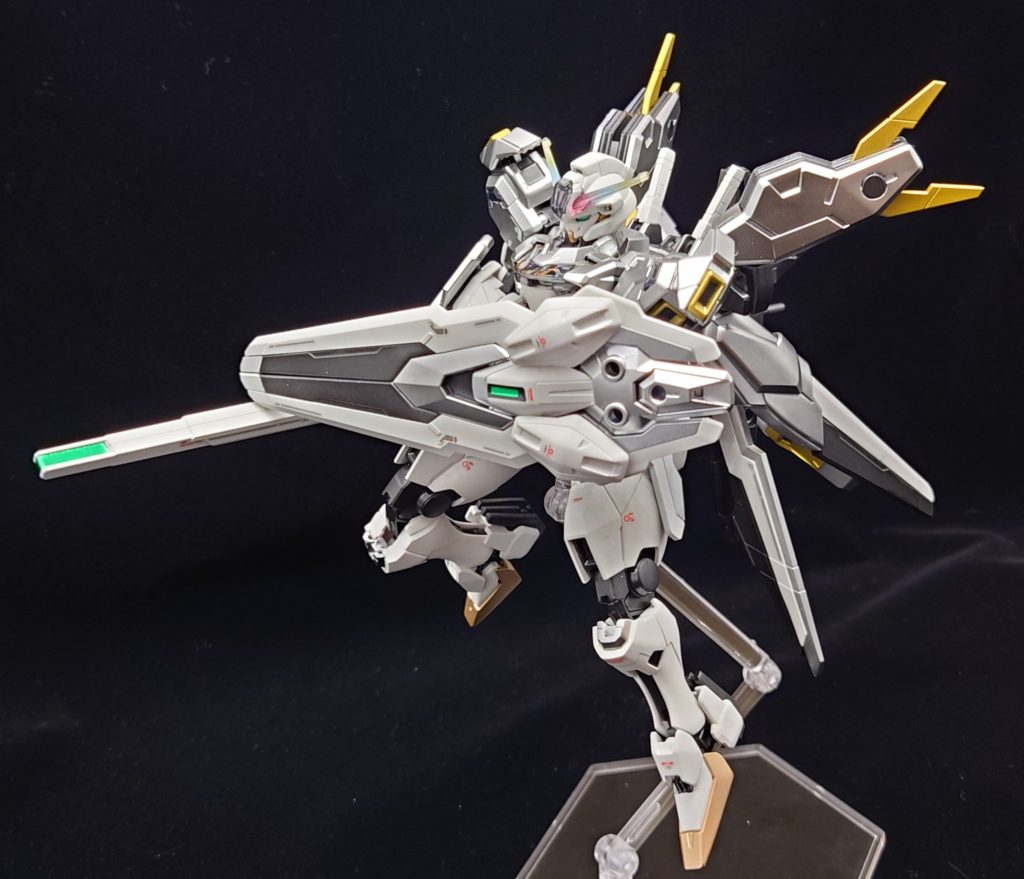 果たしてこんな機体を扱える存在がいるかは不明。