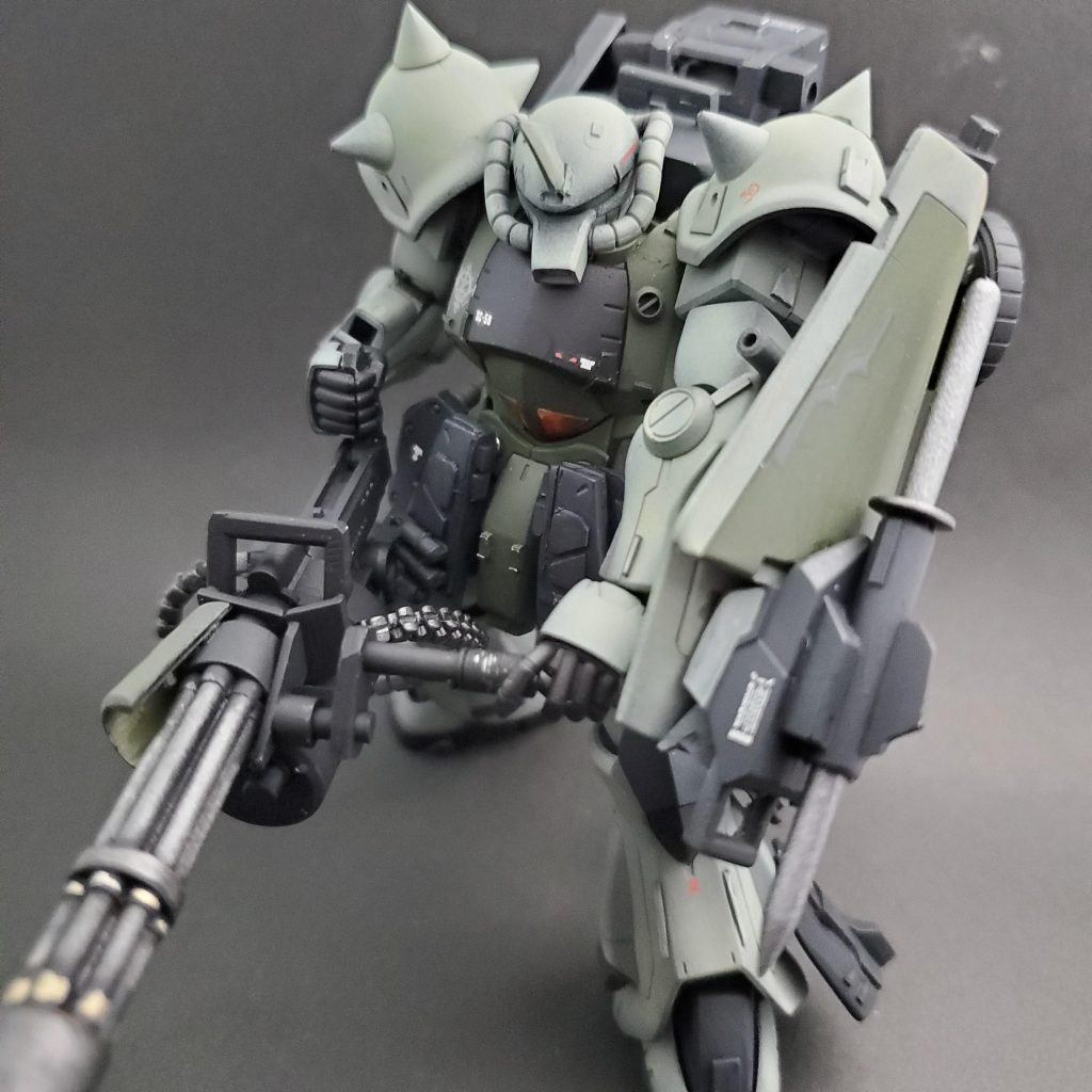 ガトリングガンで対空攻撃、前方への一斉射撃が可能。