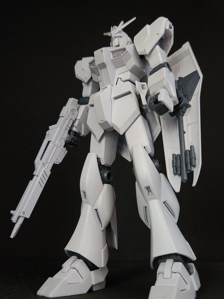 下煽りのアングル