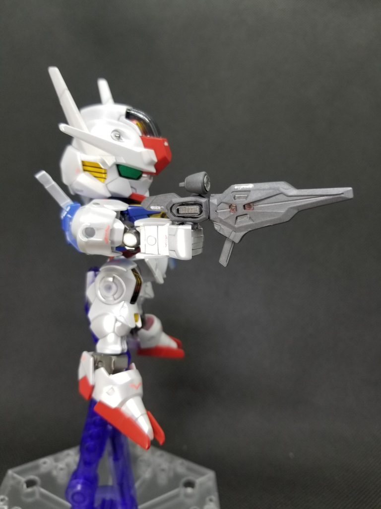 サイドショット②。ビームライフルは少しだけ加工しました。