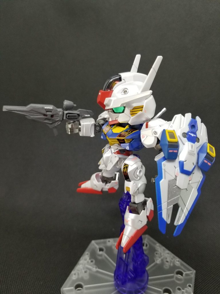 サイドショット①。SDで短身だけど構えがなかなか様になってますね~🎵