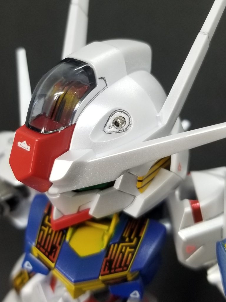 ビームバルカン部は最初開口しただけだったんですがメタルパーツを埋め込んで更にディテールアップ。