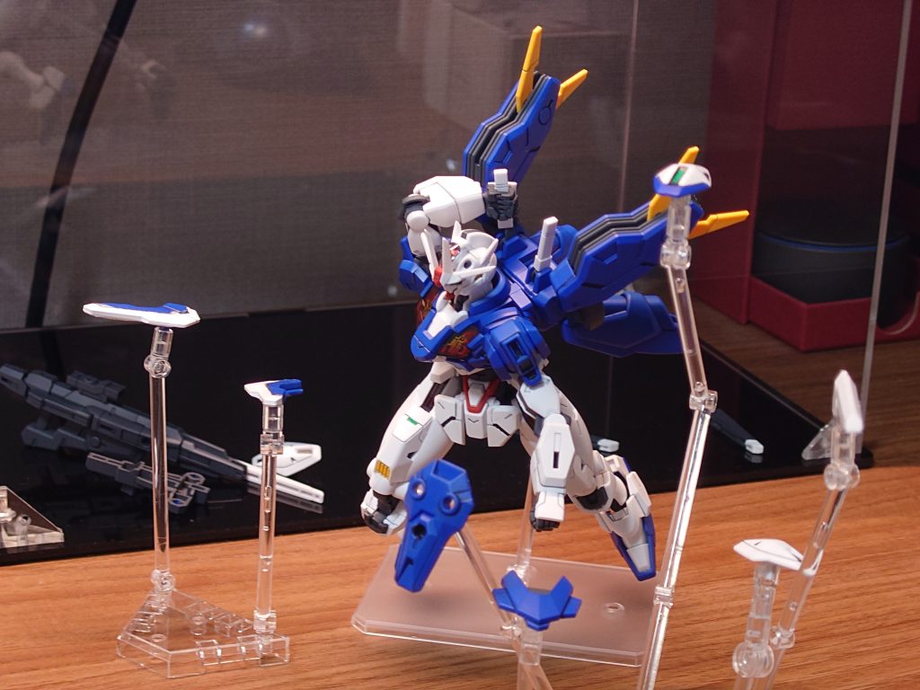 可動域もすごくて、ポーズつけるのが楽しいですね。今度はキャリバーン作って一緒に飾りたいです。