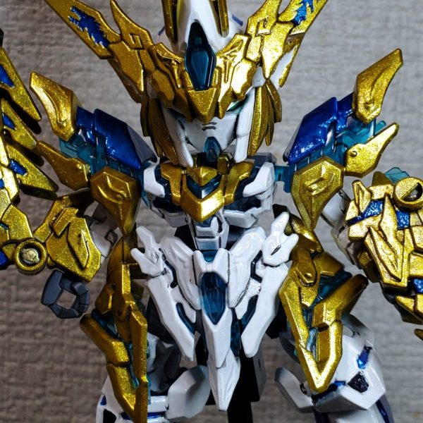 SDW 龍尊劉備ユニコーンガンダム 筆塗り