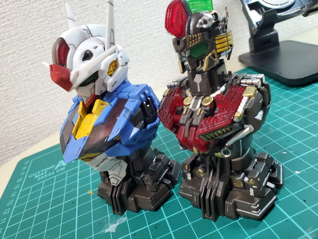 ガンダムマーカーにてちょい塗りした内部パーツはこんな感じです