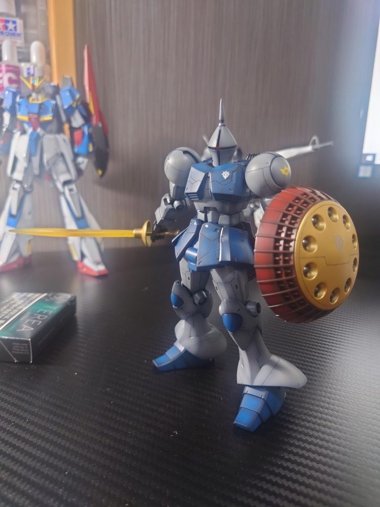 胸や腕、肩や足など気になるとこにはスジボリ追加とプラ板で、ディティールアップ⤴️