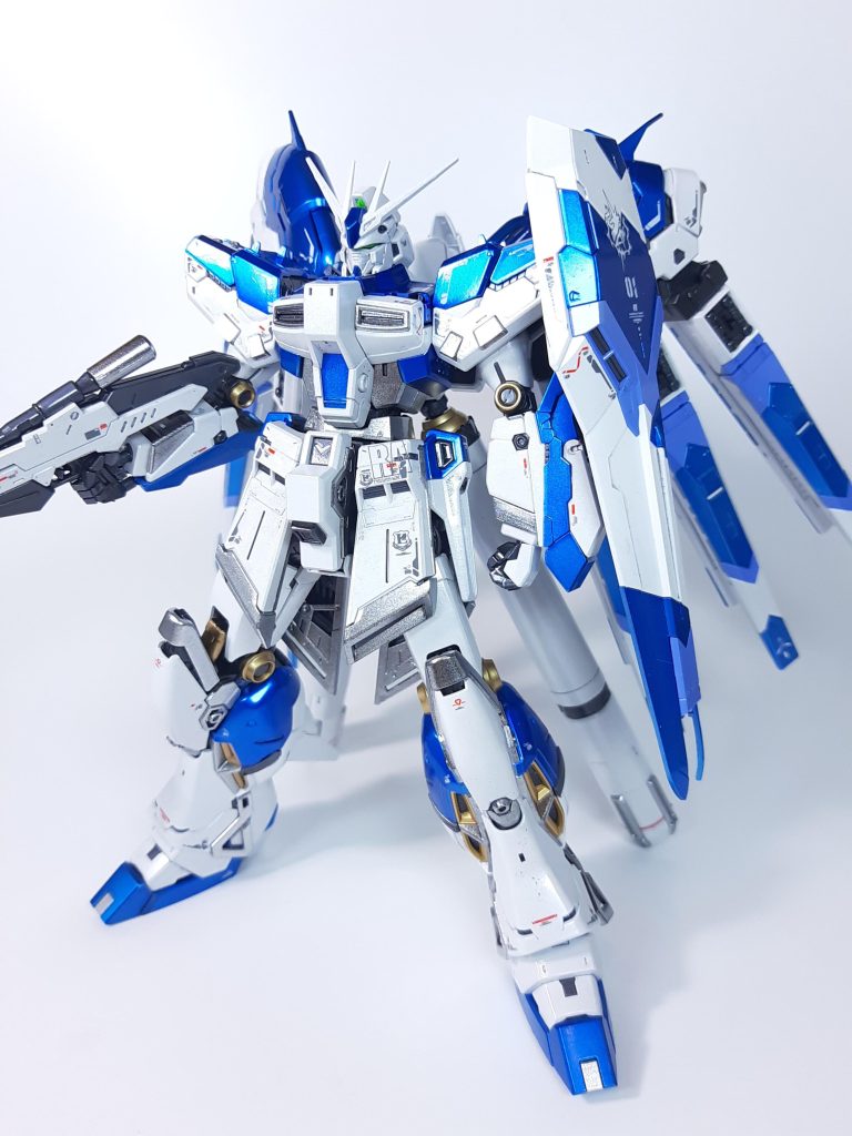 RG Hiνガンダム　メタリック塗装–2枚目/制作者：孤独のプラモ
