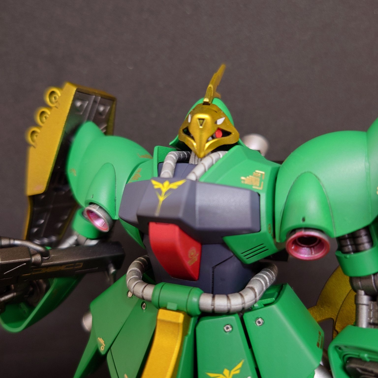 HGUC ヤクト・ドーガ ギュネイ・ガス機｜くまじろうさんのガンプラ作品