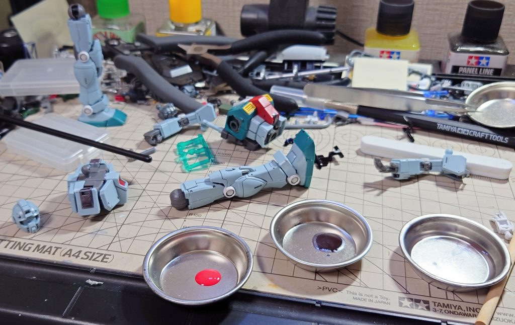 HG ジム(スレッガー・ロウ機)–2枚目/制作者：隠れ蓑