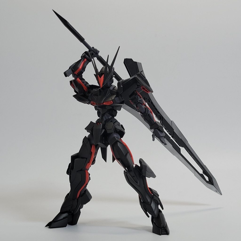 関節パーツを変えれば元に戻せます。ちょっと黒くし過ぎたかな?黒鉄色とサフ黒を使っているのですが写真ではほぼわかりません。