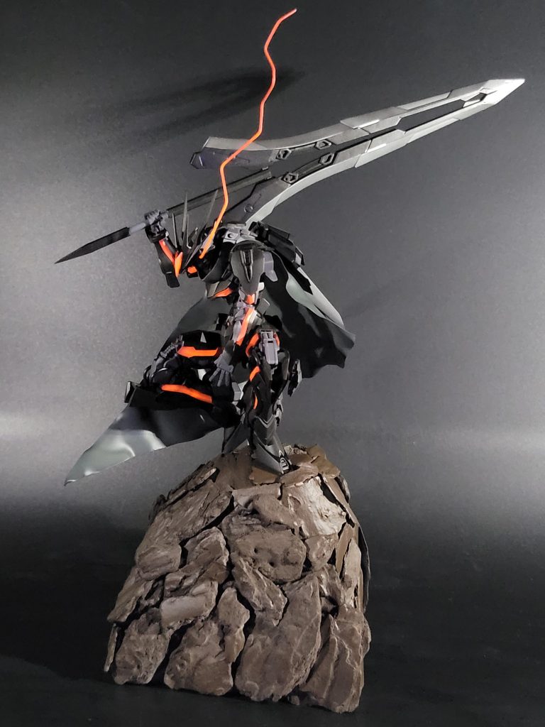 黒背景verこっちのが赤のラインがよく目立ちます。