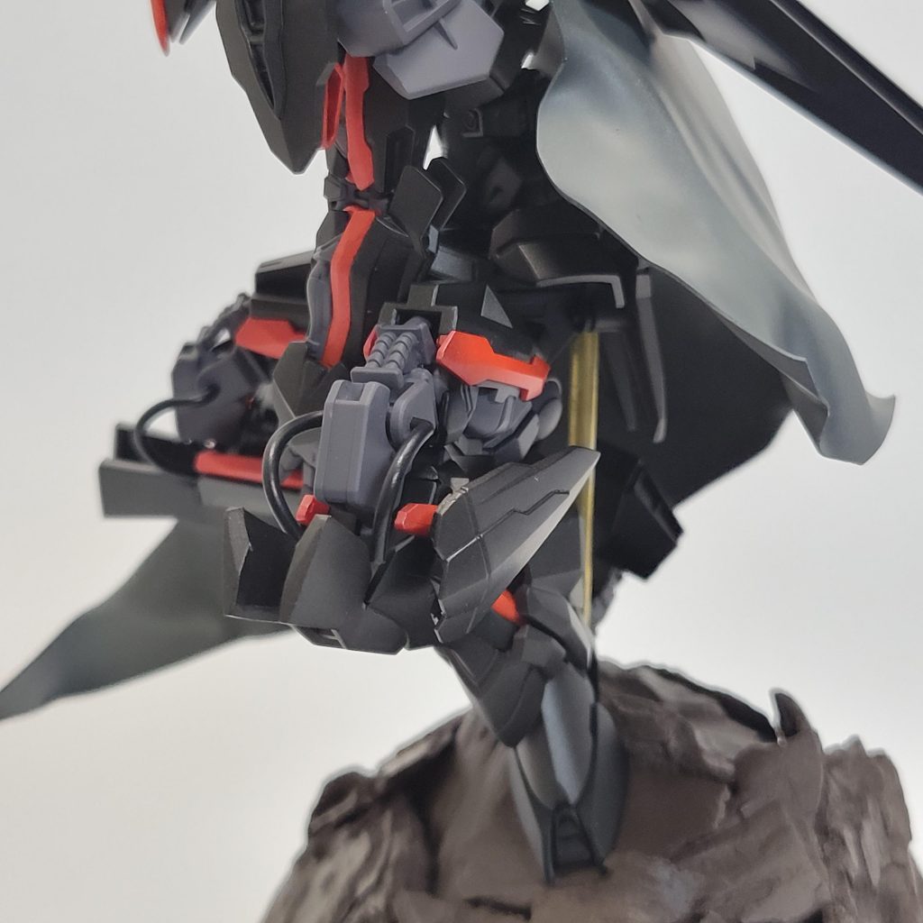 関節を増やして更に曲がるようにし、ワイヤーをディテールUPとして追加。