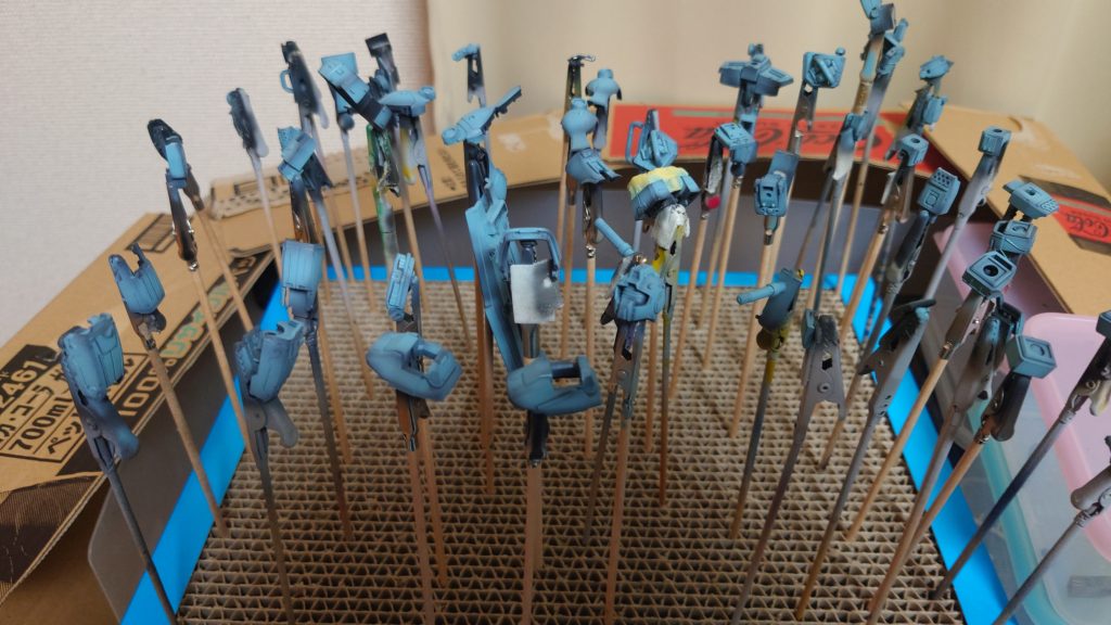 成形色仕上げも最初考えたがいい感じに塗れました😅どうせ汚すけど😁